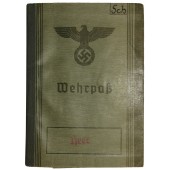 Wehrpaß Вермахт без служебных отметок.